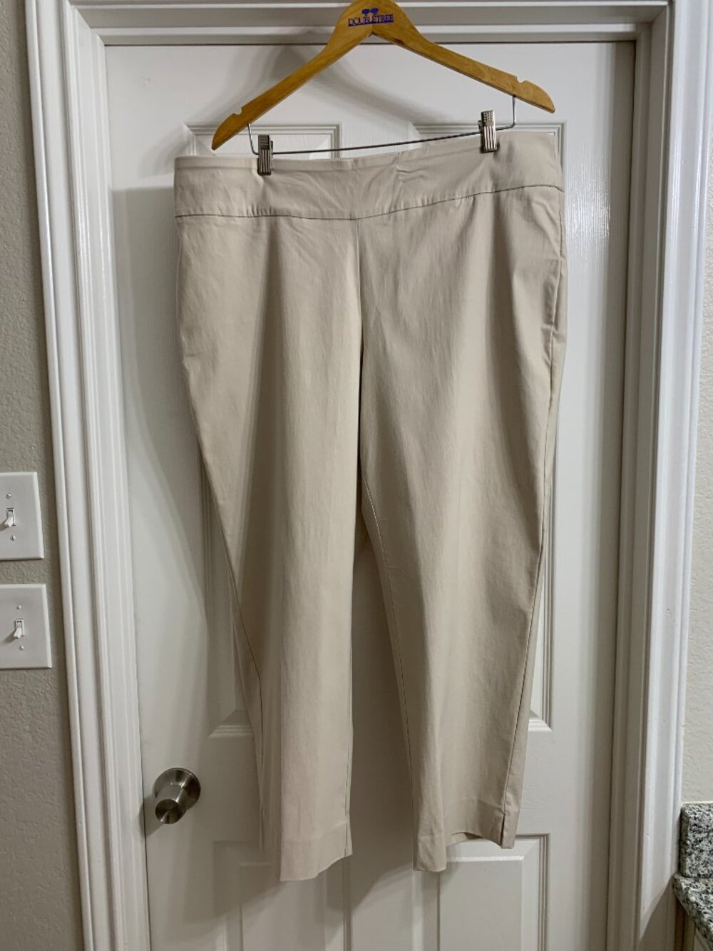 New Directions Brand Women's Tan Ankle Pants, Size 20W - Picture 2 of 4